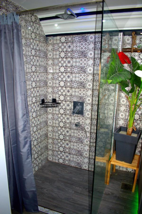 Appartement Louis XIV Avec Hammam Sauna Jaccuzi Privatise Totalement Gratuit Sans Supplement ! Al Hoceïma Buitenkant foto